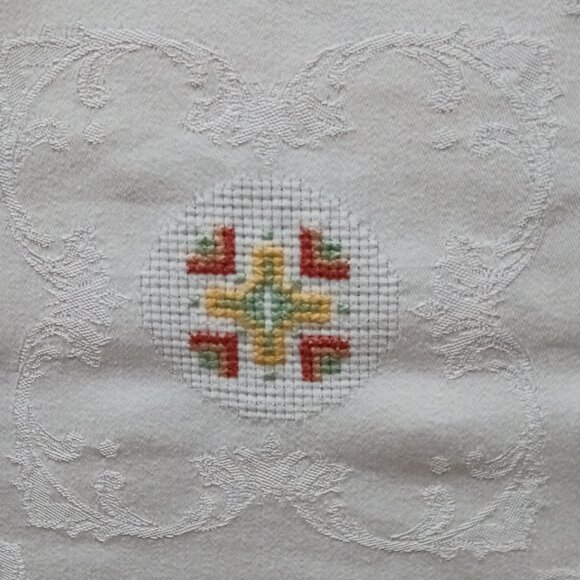 Table Cloth with Embroidery 60 X 51" White Linen - Picture 2 of 2